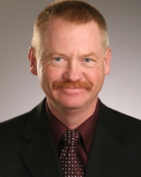 Steven Redmond，医学博士，家庭医学，Aberdeen SD